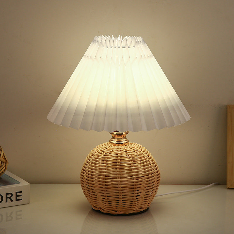 Scandinavian Table Lamp with Fabric Shade – USB & Infinitely Dimmable