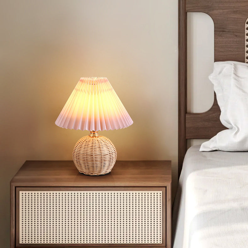 Scandinavian Table Lamp with Fabric Shade – USB & Infinitely Dimmable