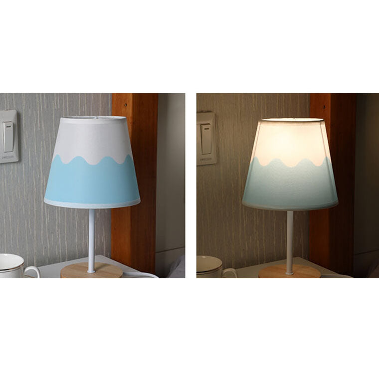 Scandinavian Modern Wooden Table Lamp with Integrated LED – USB Plug-In