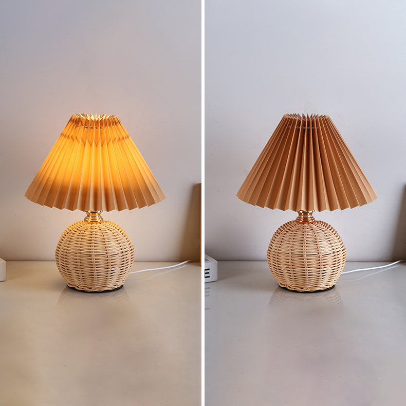 Scandinavian Table Lamp with Fabric Shade – USB & Infinitely Dimmable