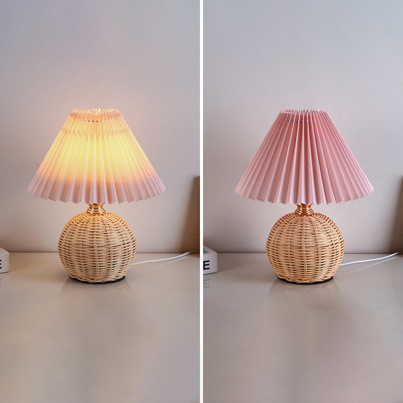 Scandinavian Table Lamp with Fabric Shade – USB & Infinitely Dimmable