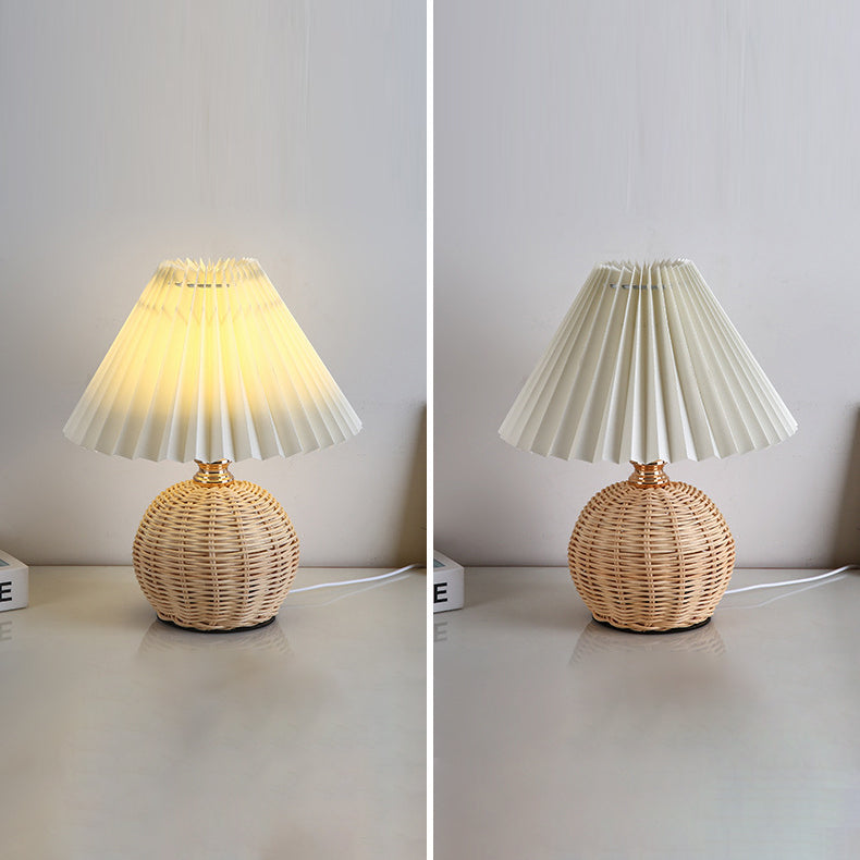 Scandinavian Table Lamp with Fabric Shade – USB & Infinitely Dimmable