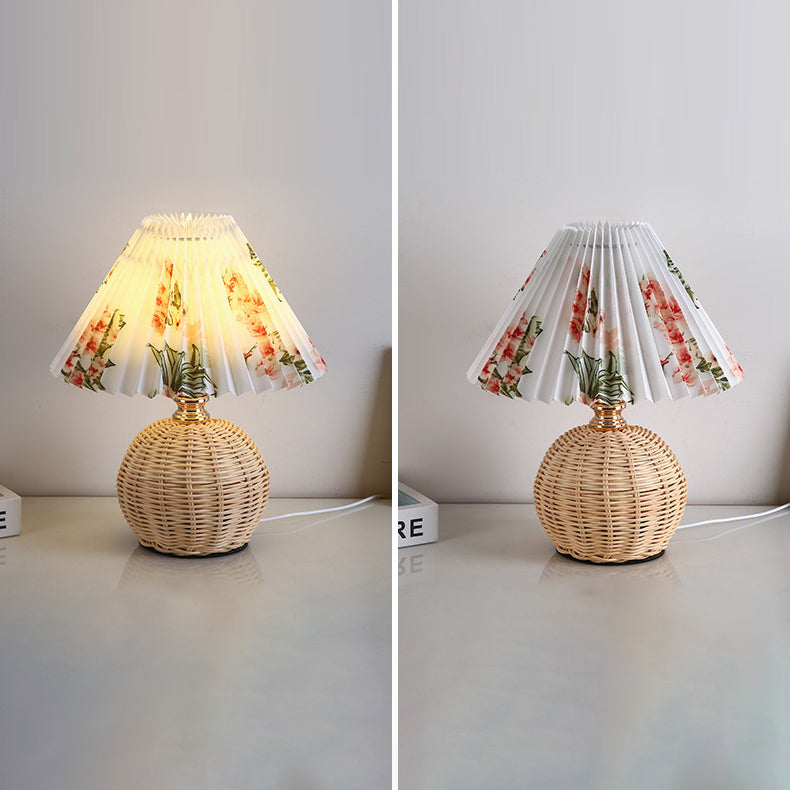 Scandinavian Table Lamp with Fabric Shade – USB & Infinitely Dimmable