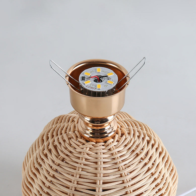 Scandinavian Table Lamp with Fabric Shade – USB & Infinitely Dimmable