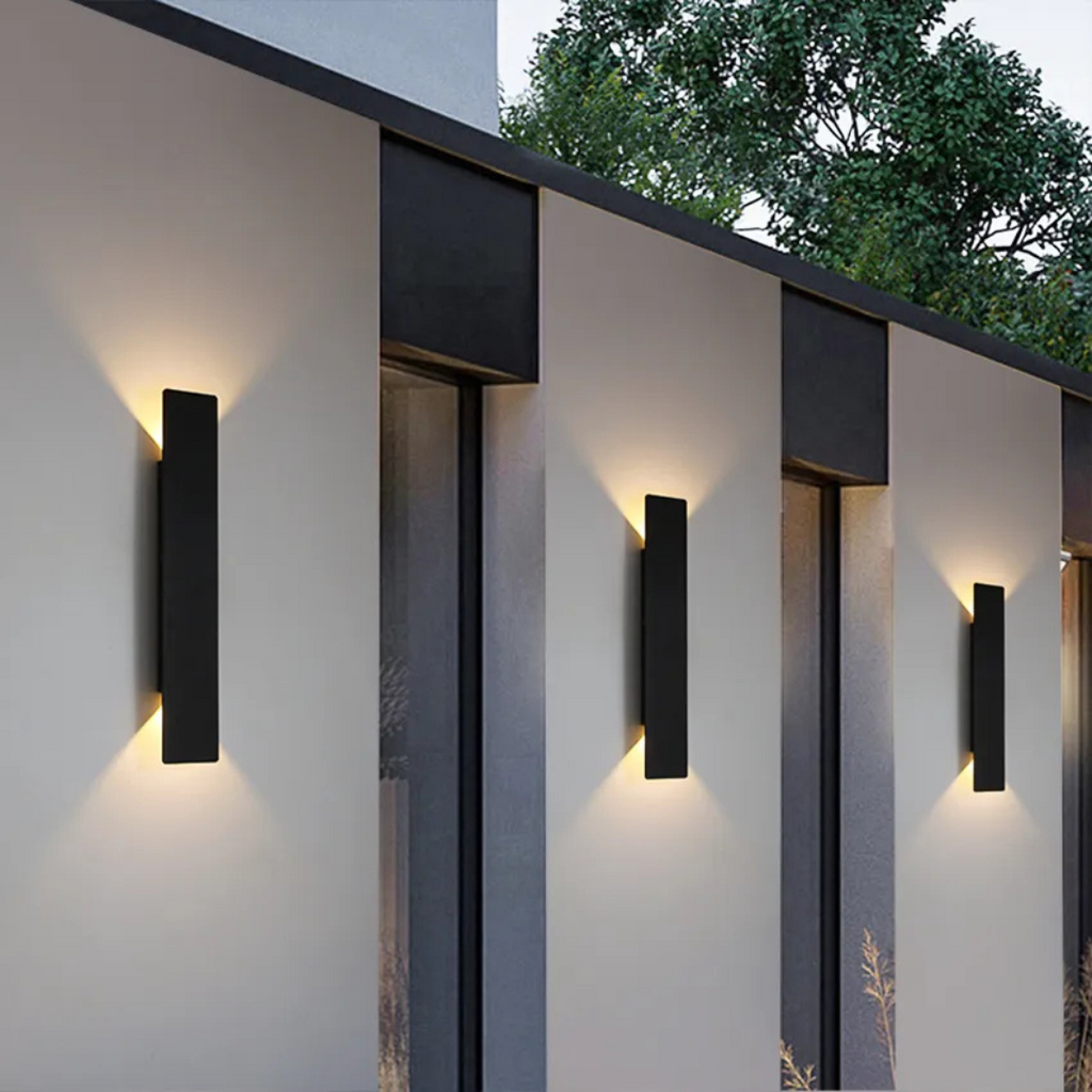 Modern Aluminum Outdoor Lamp with Waterproof LED Design