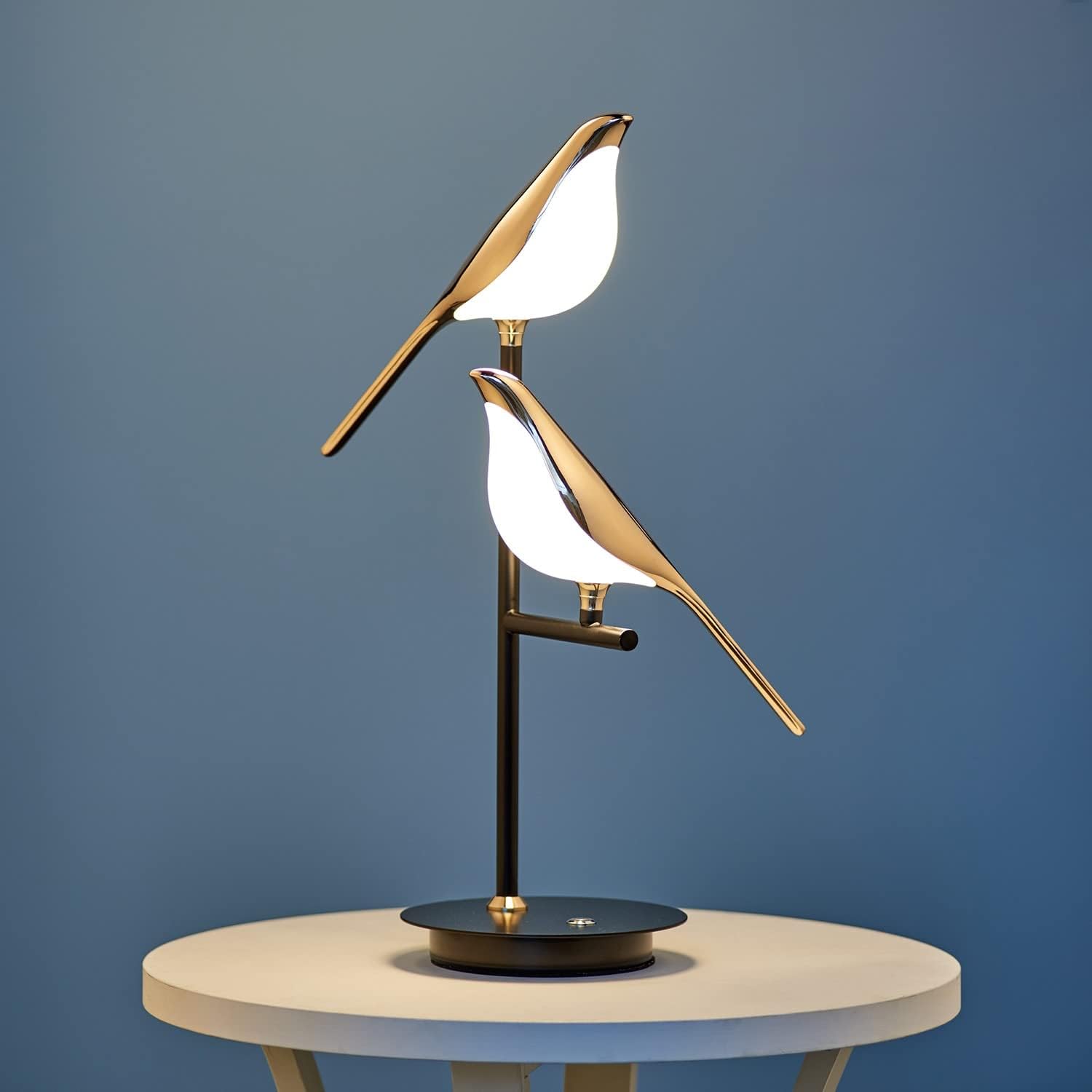 Chiraya – Sculptural Bird Lamp with LED and Unique Design