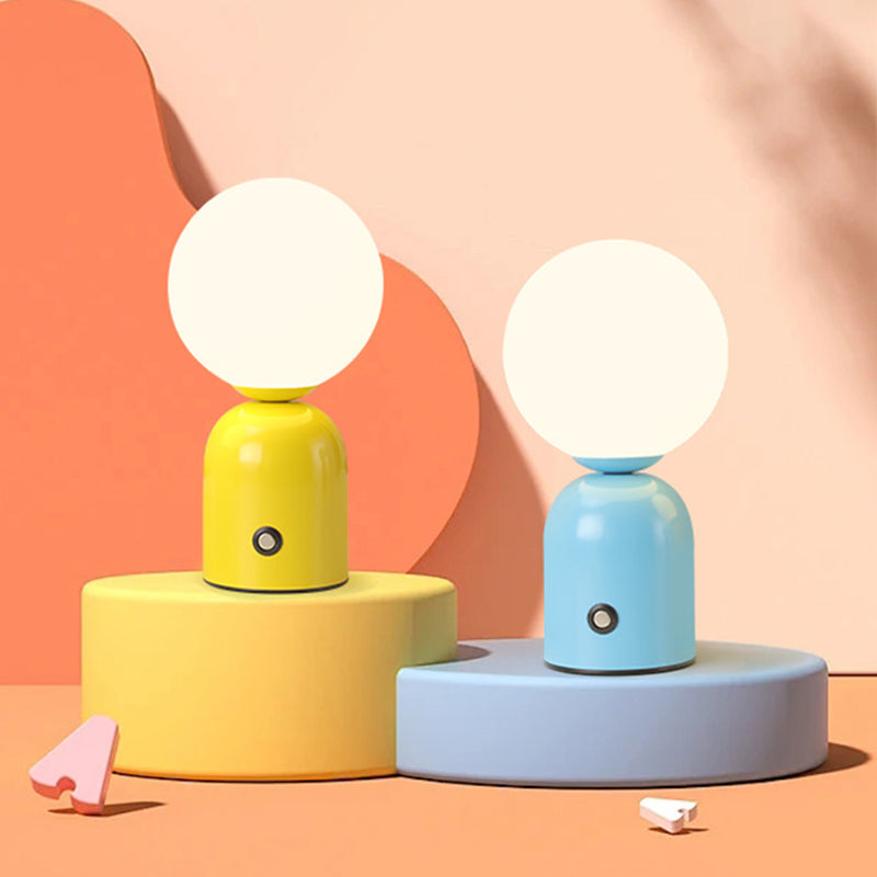 Minimalist LED Table Lamp – Plug-in, 2 W with Acrylic Shade