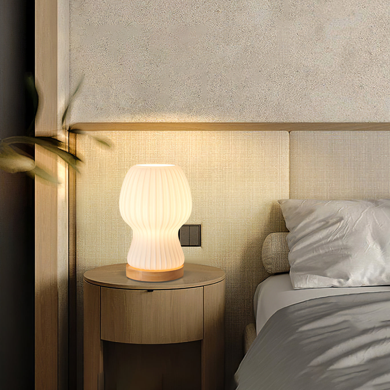 Japandi Glass Table Lamp with Soft Atmosphere Lighting