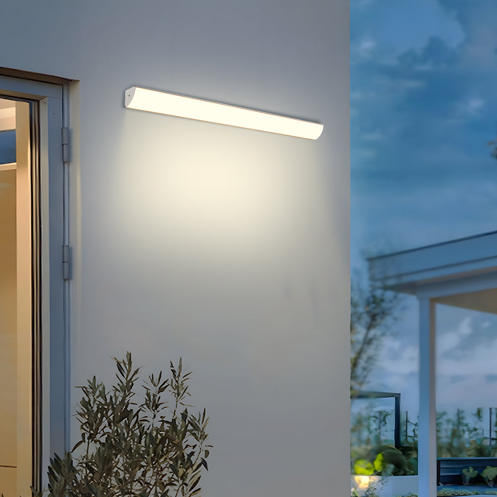Elegant Outdoor Wall Lamp with LED & Slim Design (IP65)