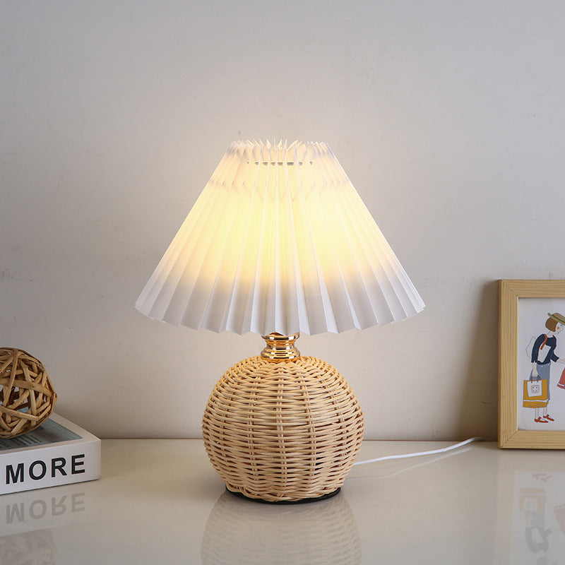 Scandinavian Table Lamp with Fabric Shade – USB & Infinitely Dimmable
