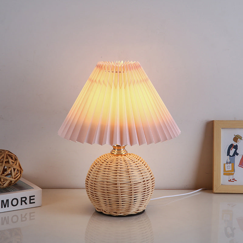 Scandinavian Table Lamp with Fabric Shade – USB & Infinitely Dimmable