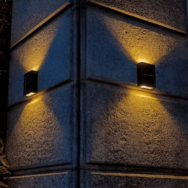 Elegant Solar Outdoor Lamp with Weatherproof & Energy-Efficient Design